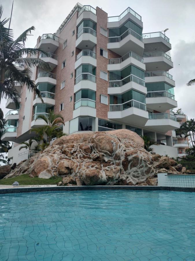 Apartamento com Vista do Mar